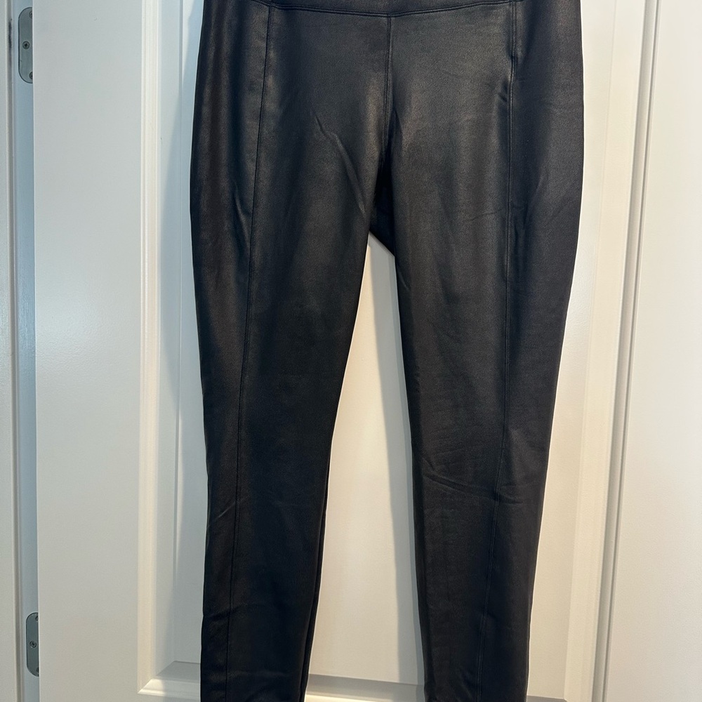 Athleta Delancey Gleam Tight Leggings in Black
